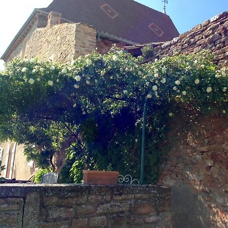 לינה וארוחת בוקר Leynes Le Vieux Chateau מראה חיצוני תמונה
